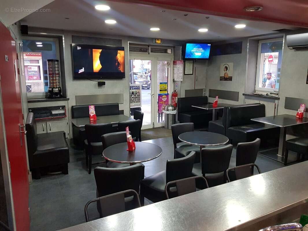 Local commercial Bar-Restaurant de 41 m² en plein cur du centre-ville - photo 2