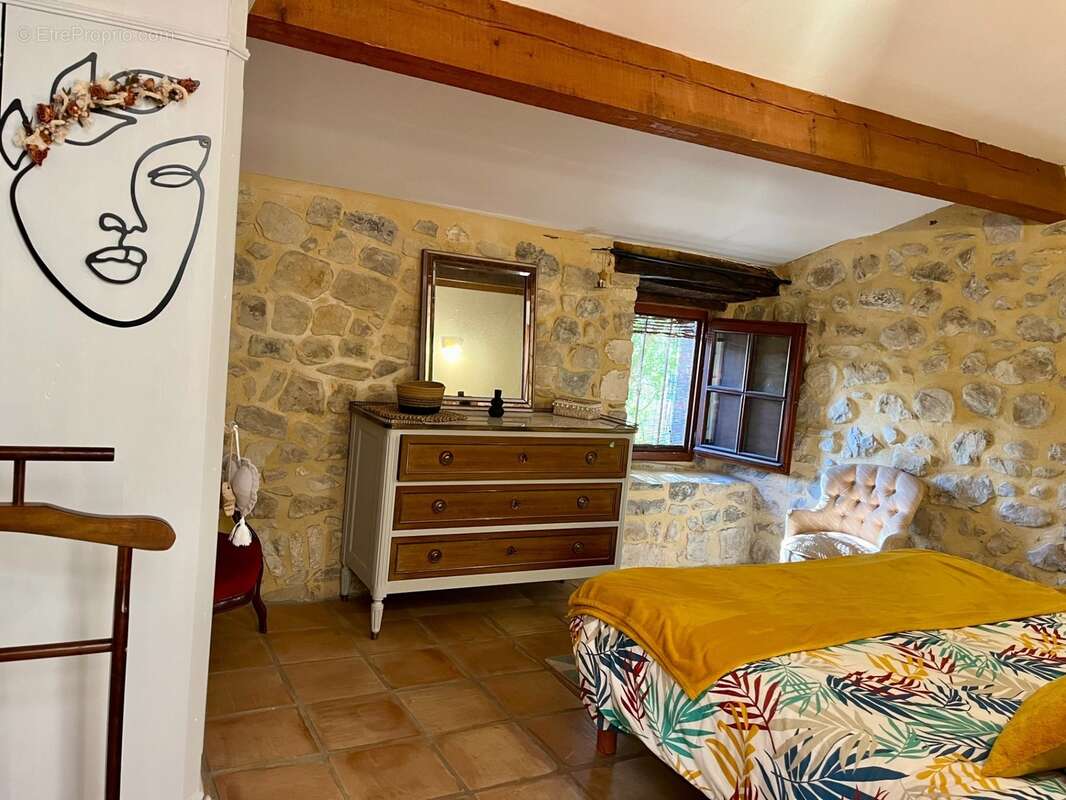 Maison de caractère, rénovée, avec cour et terrasse – Village prisé du Gard - photo 16