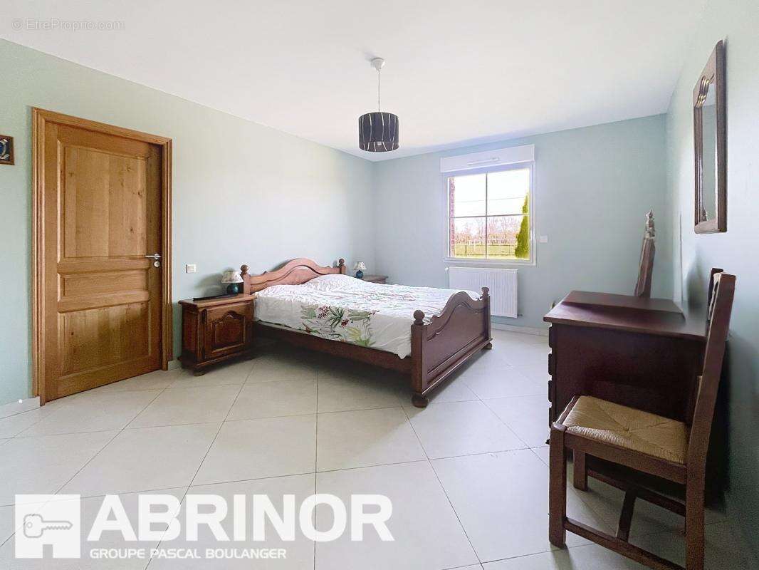 Maison à GONDECOURT