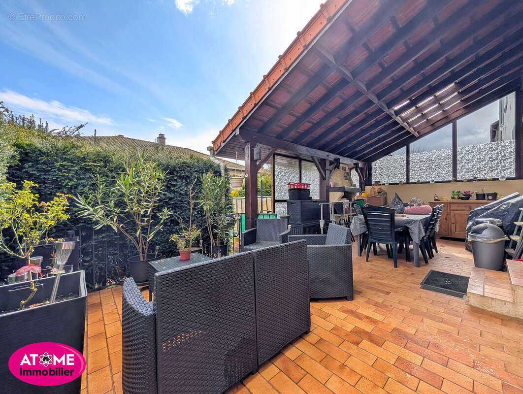 Appartement à AUBOUE