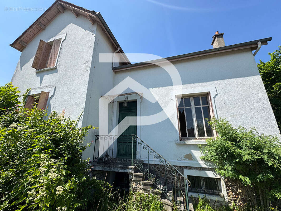 Maison à EZY-SUR-EURE