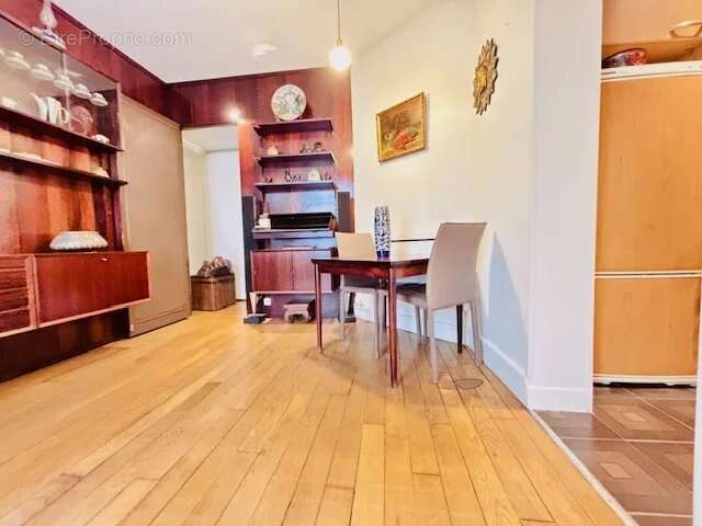 Paris 7e – Avenue de la Bourdonnais / Champ-de-Mars – Élégant 3 pièces de 51 m² – 4e étage avec ascenseur – Charme de l'ancien - photo 11