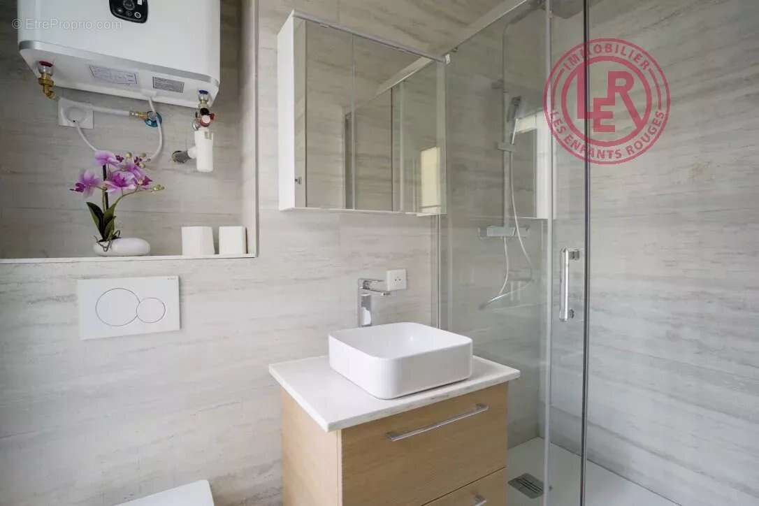 Appartement à PARIS-3E