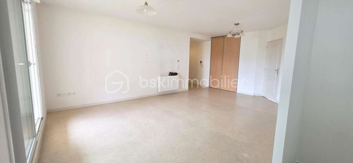 Appartement 3 pièces de 69 m² avec terrasse couverte et parking – Sainte-Gemmes-sur-Loire - photo 4