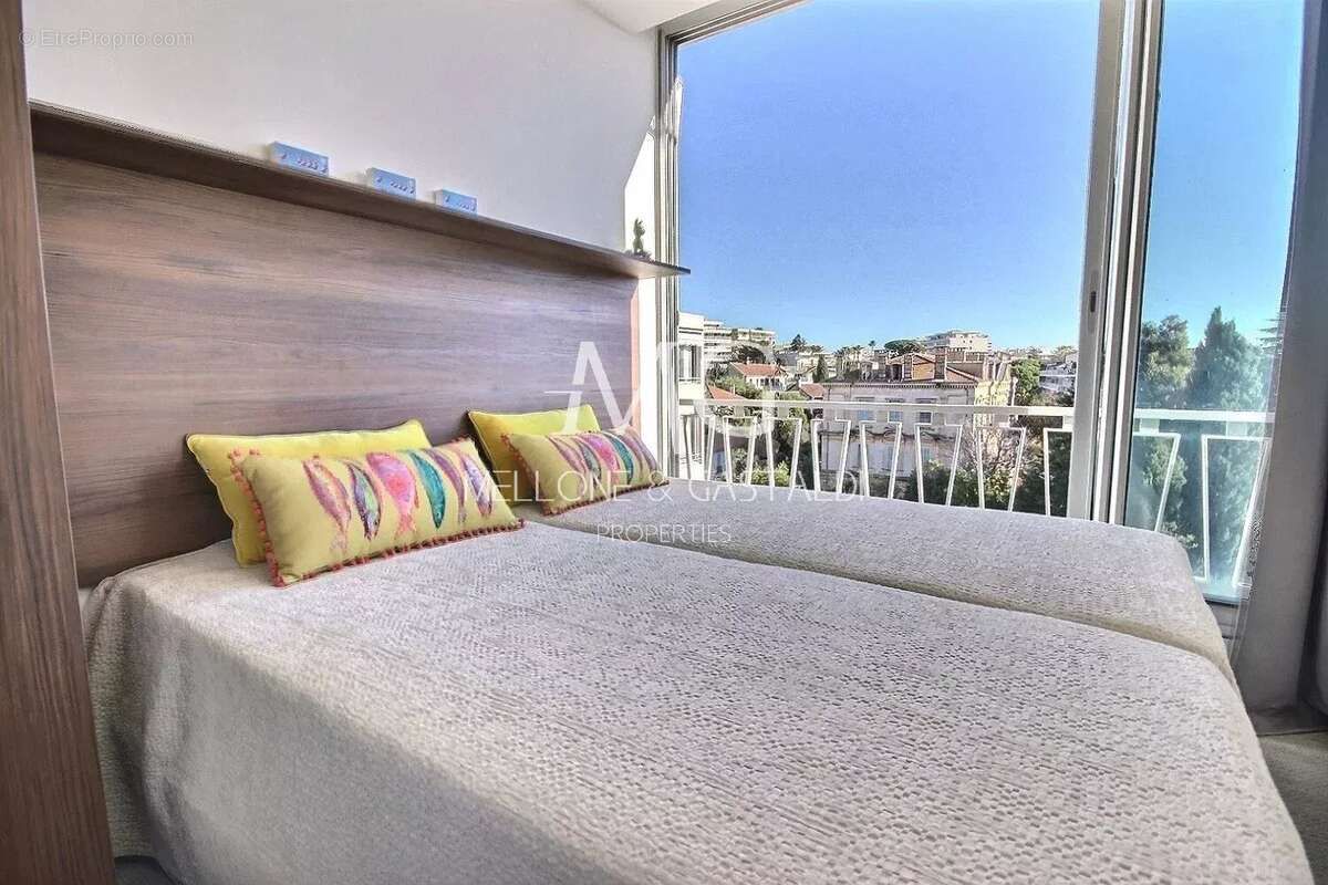 Cannes pointe croisette - 4p toit terrasse - parking - photo 10