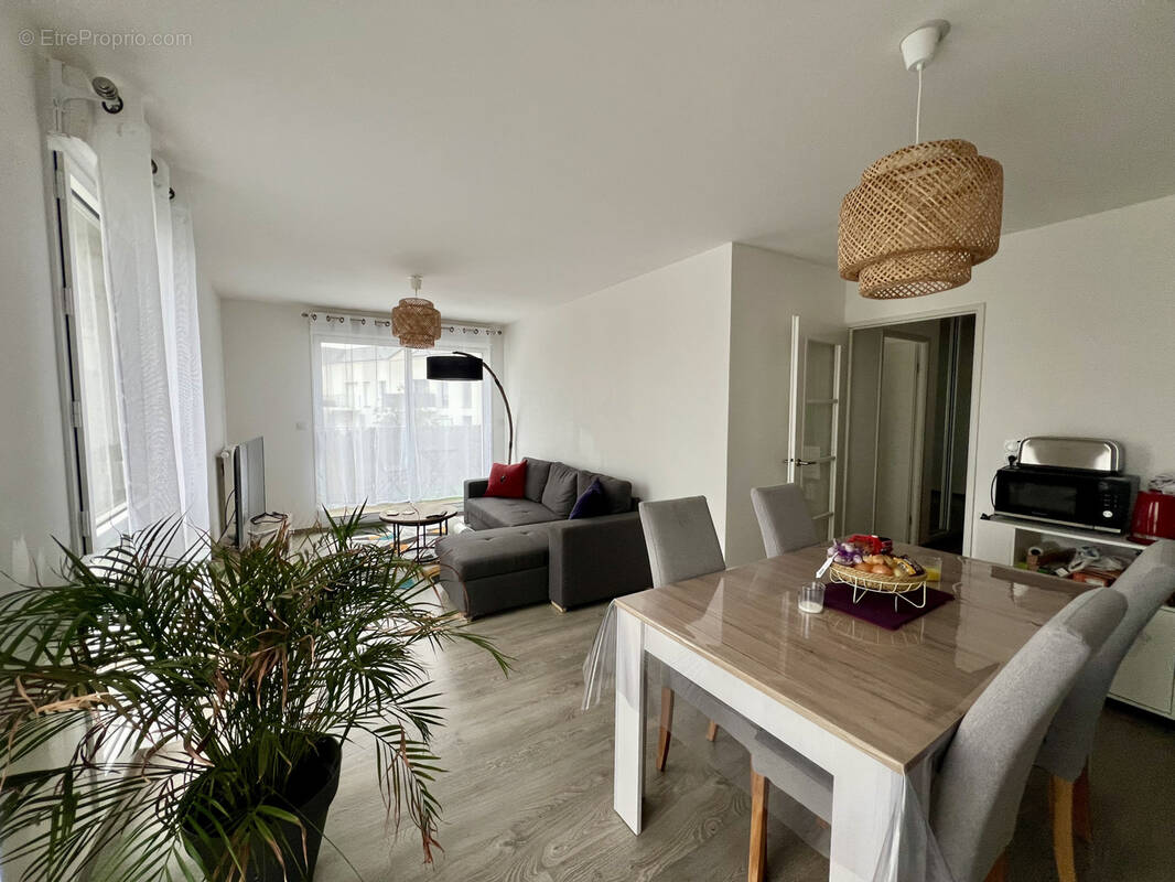 Appartement à SAINT-ERBLON