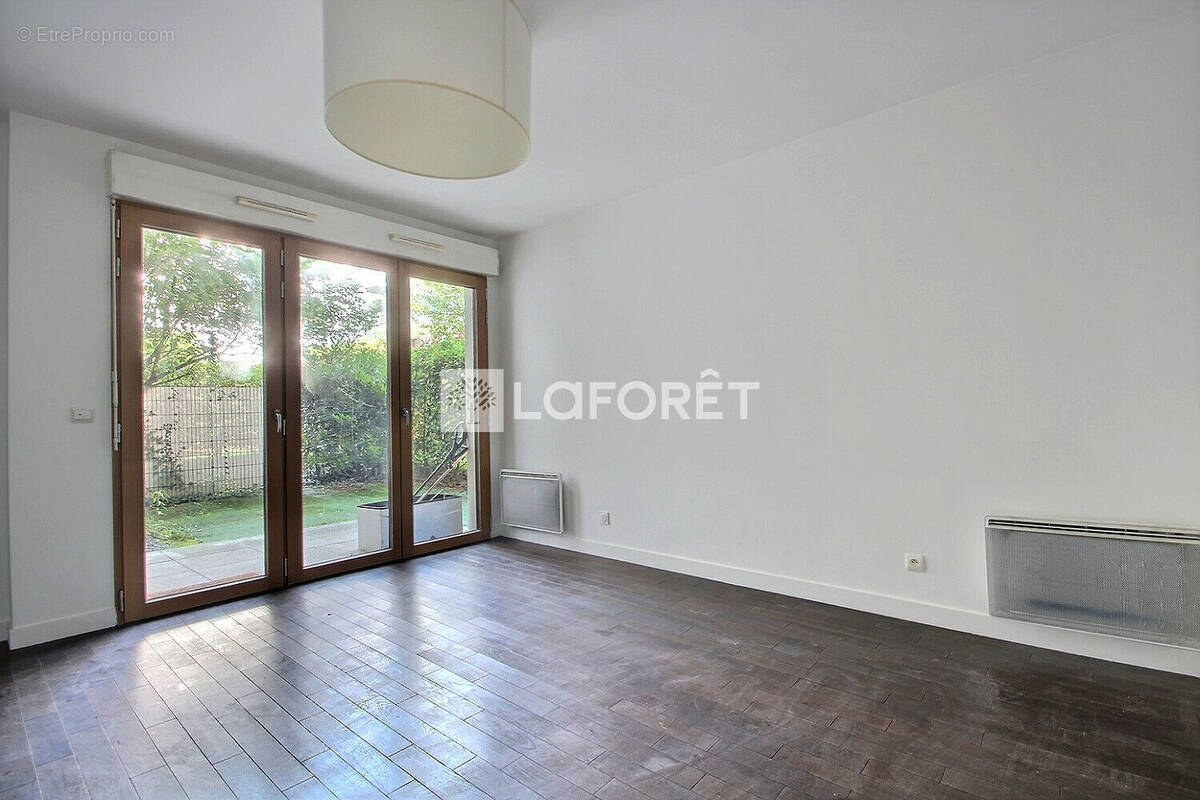 Appartement à SURESNES