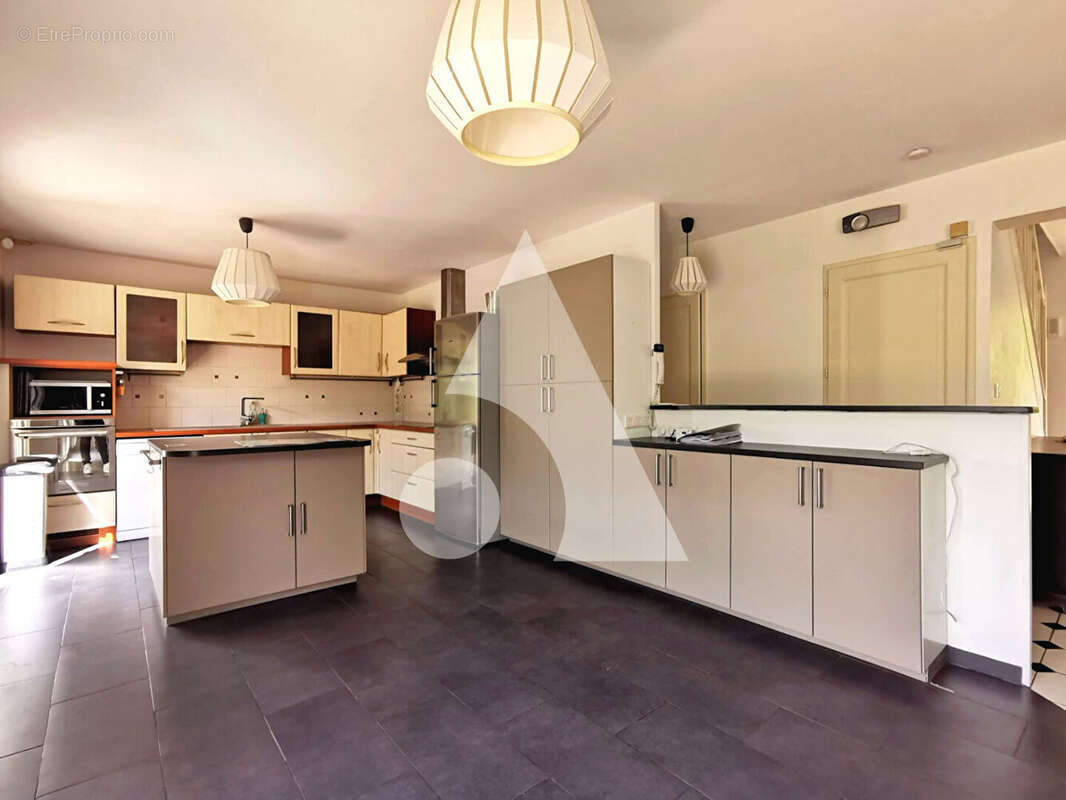 Maison à LA FRETTE-SUR-SEINE