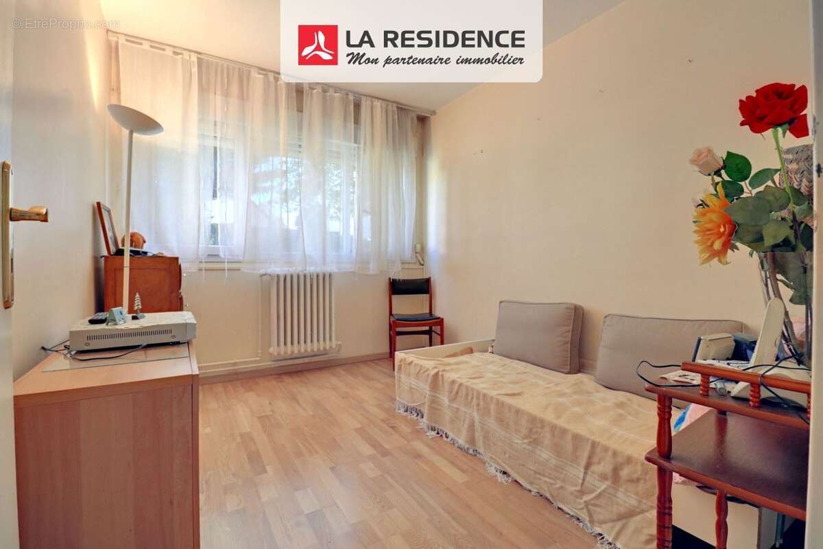 Appartement à LE PLESSIS-BOUCHARD