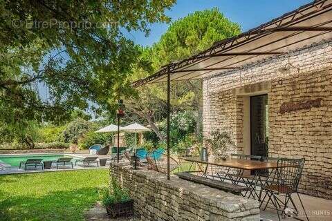 Maison à GORDES