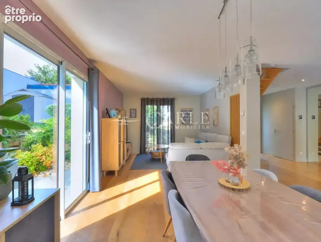 GENAS – AZIEU  Villa familiale de 136 m² avec piscine - photo 3