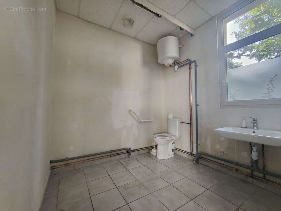 Photo 6 - Commerce à BAUME-LES-DAMES