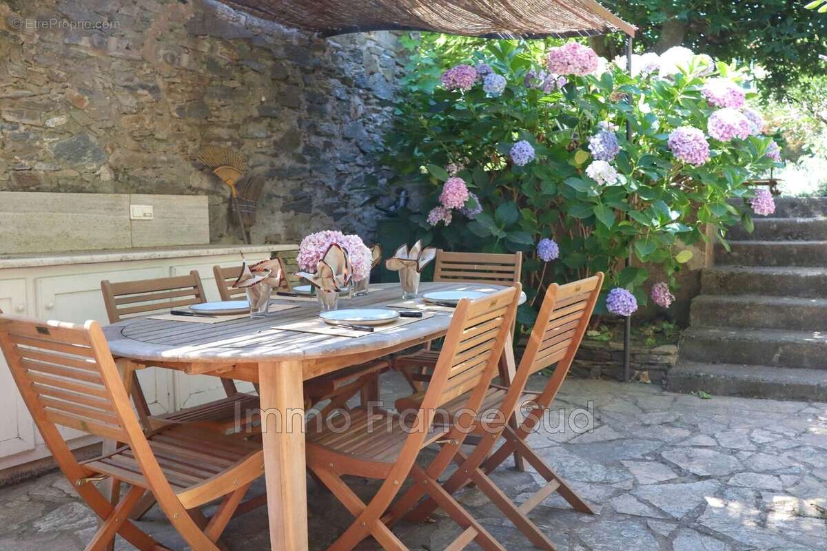 Maison à LA GARDE-FREINET