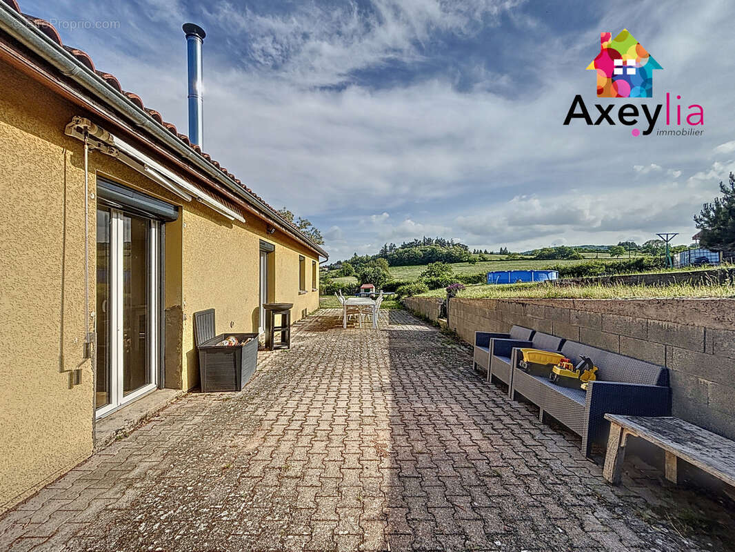 Maison à LA PACAUDIERE