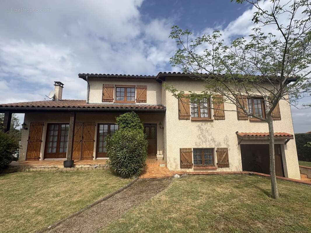 Maison à LA SALVETAT-SAINT-GILLES
