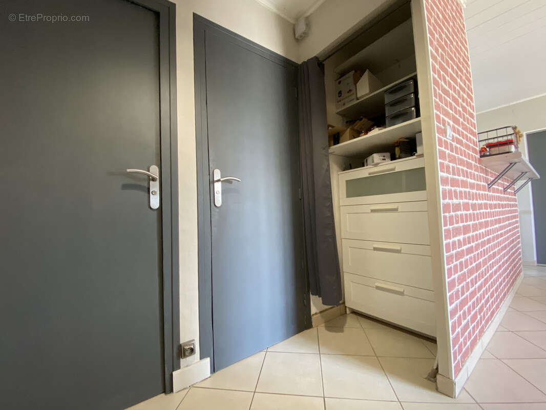 Appartement à SAINT-MARTIN-D'HERES