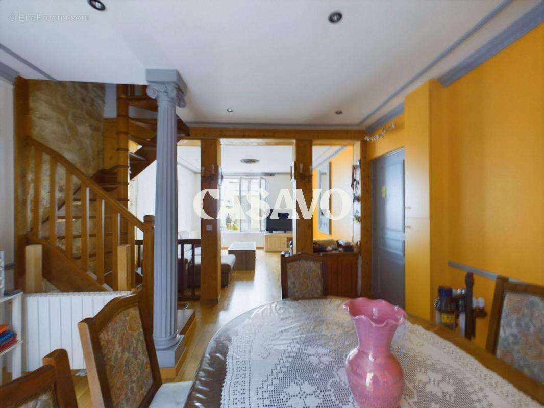 Appartement à PARIS-14E
