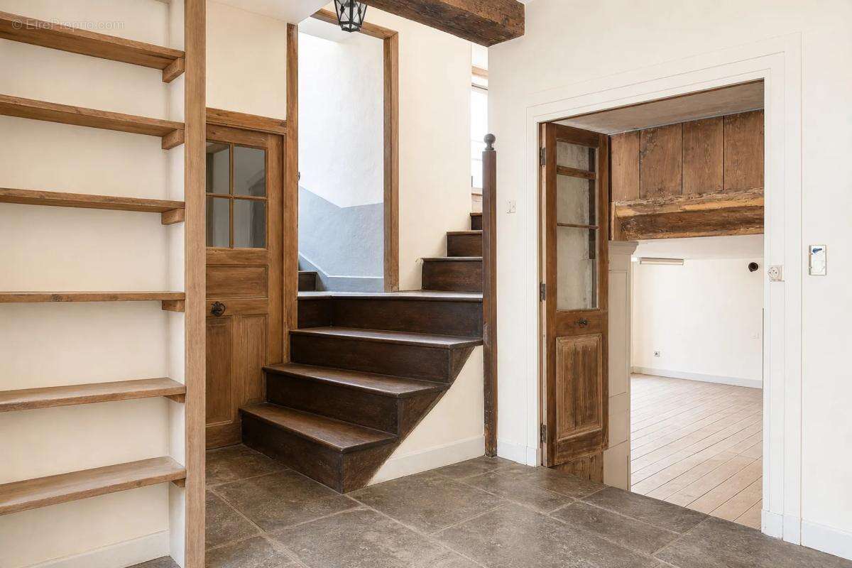 Maison à AUZANCES