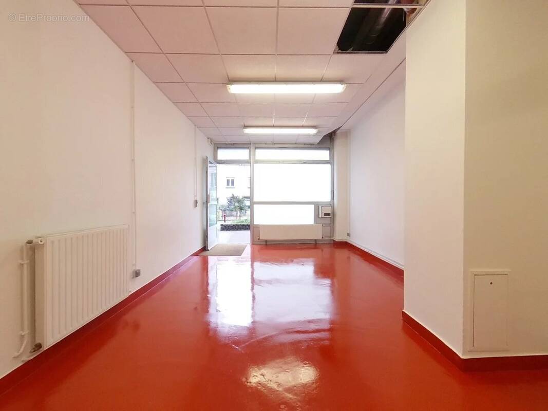 Commerce à LE PRE-SAINT-GERVAIS