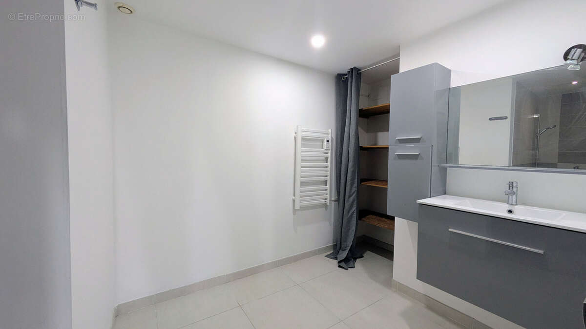 Maison à FLEURY-LA-VALLEE