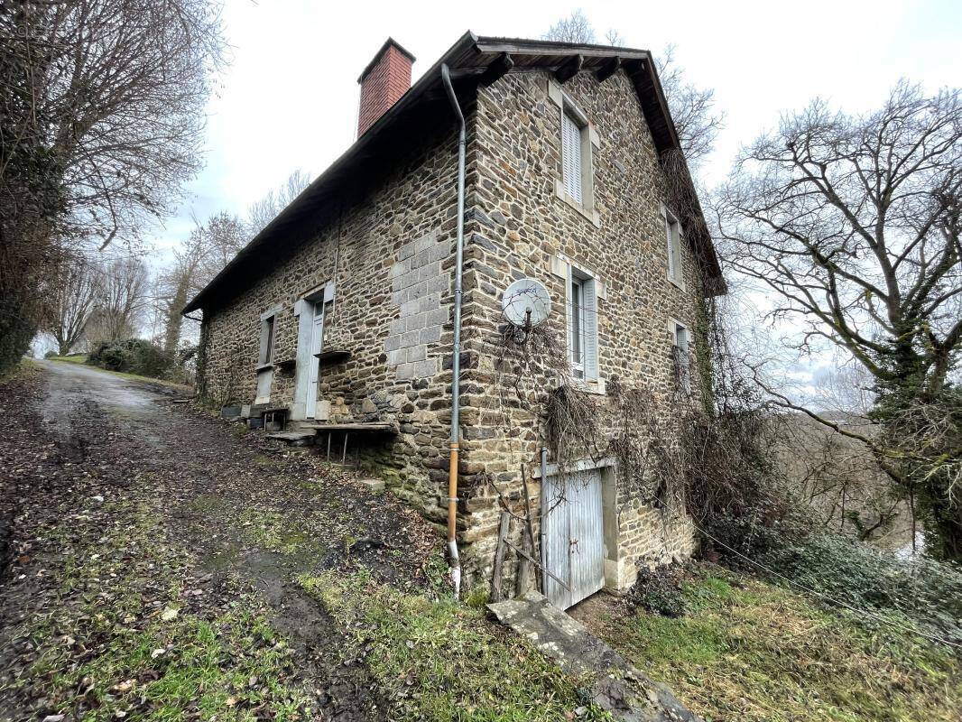 Maison à UZERCHE