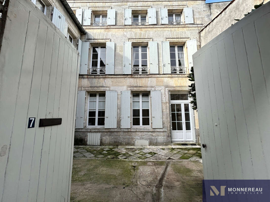Maison à COGNAC