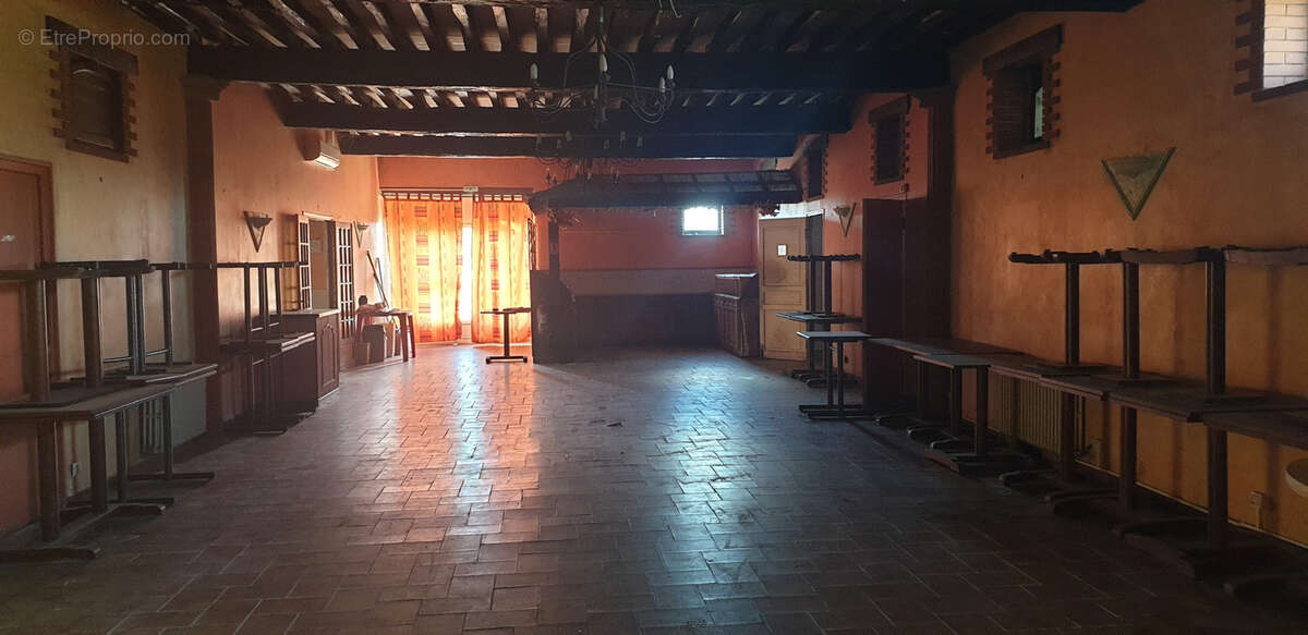 Immeuble exceptionnel à deux pas du centre ville de Saverdun (Ariège) - photo 6