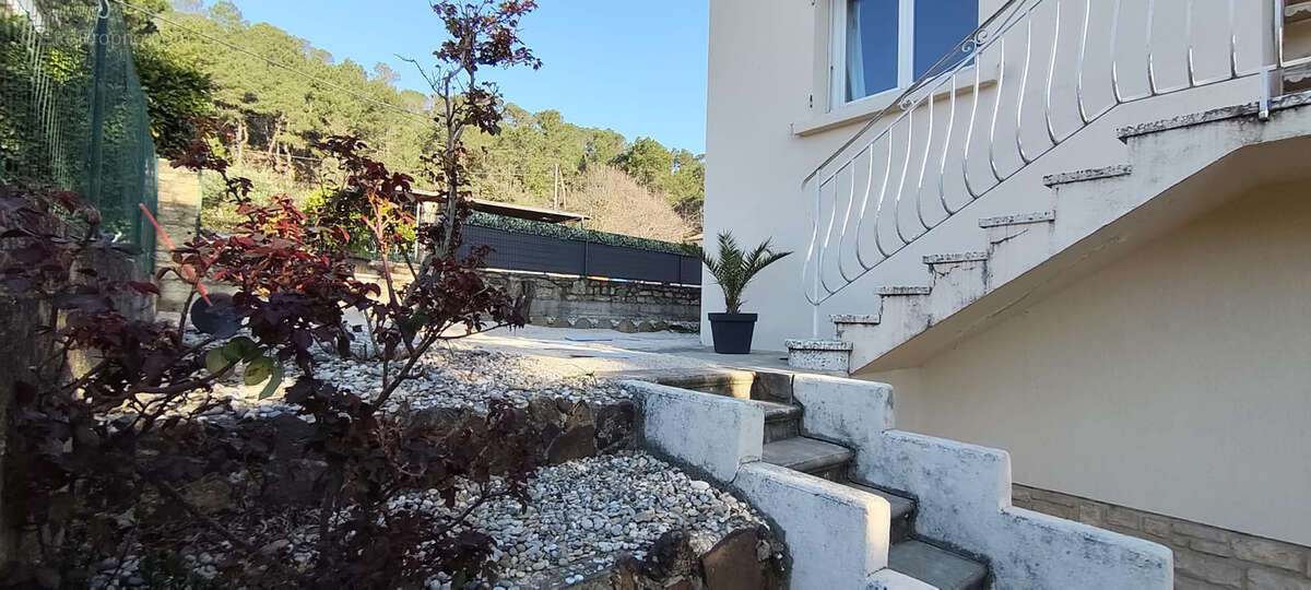 Maison à BAGNOLS-SUR-CEZE
