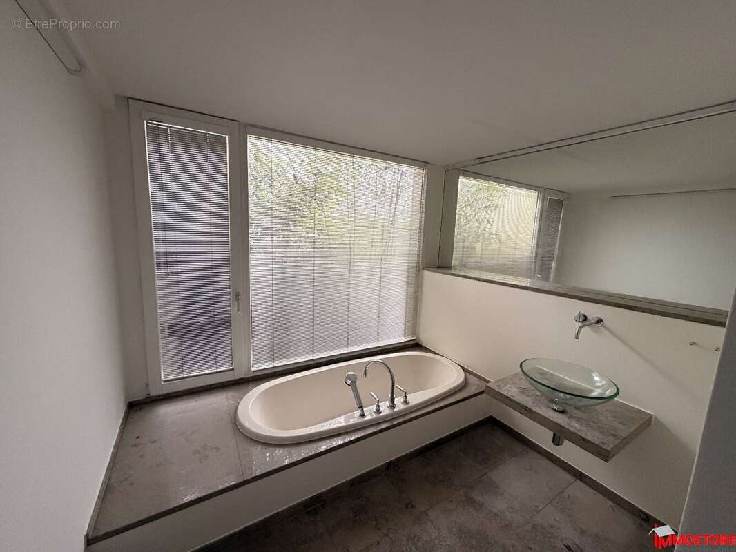 A VOIR ABSOLUMENT Une propriété rare, pensée pour les amoureux des espaces de vie uniques et authentiques - photo 5