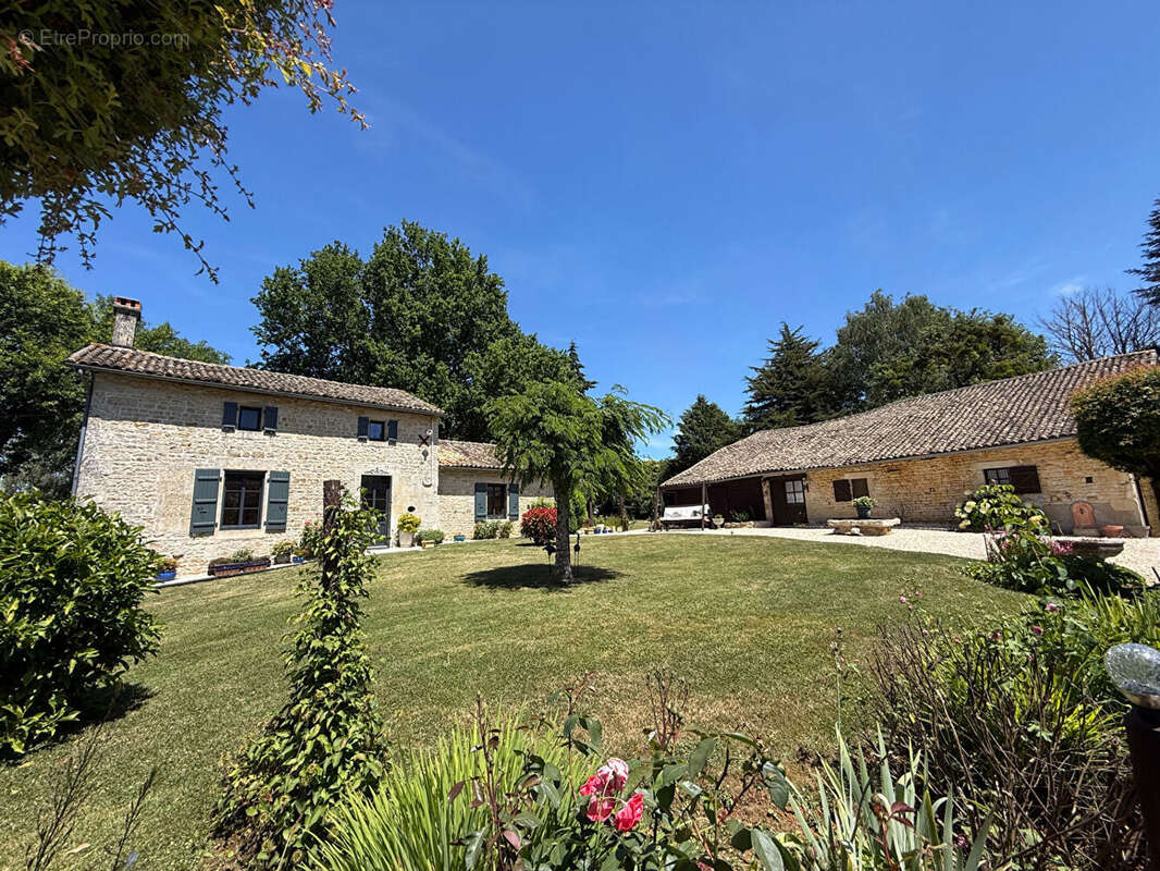 Maison à SAINT-VINCENT-LA-CHATRE