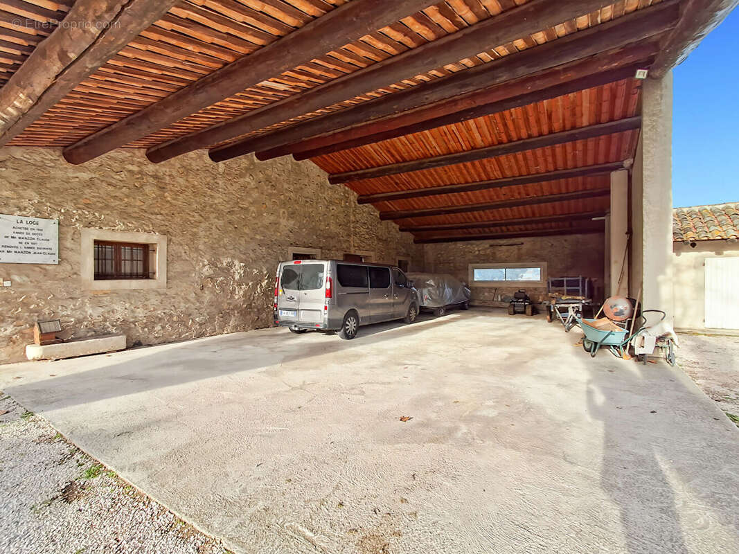 Maison à SAINT-VICTORET