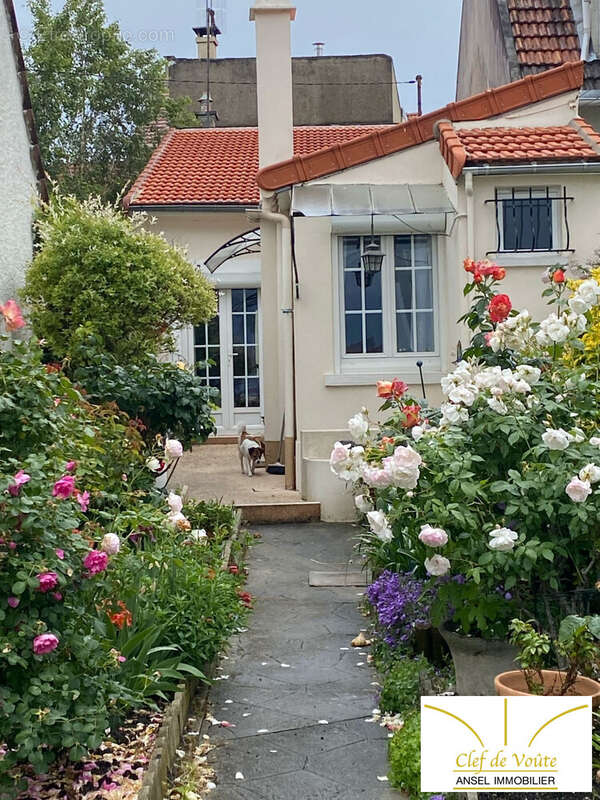 Maison à NANTERRE