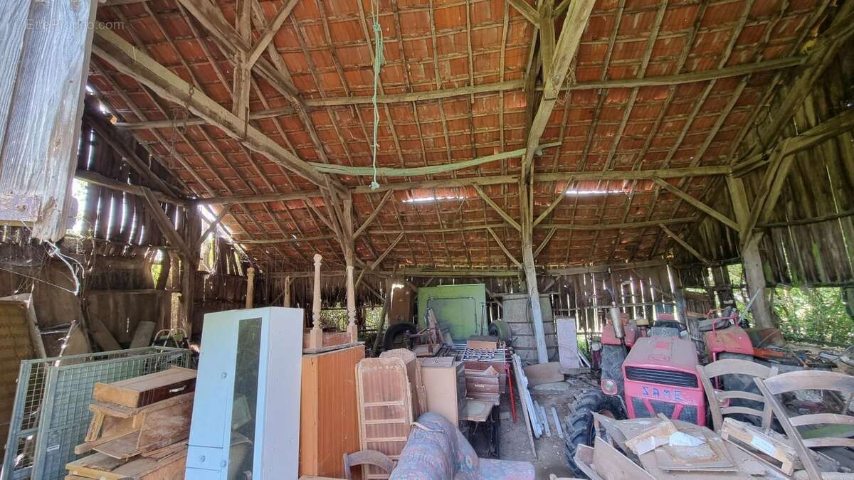 Maison à SAINT-AMAND-DE-VERGT