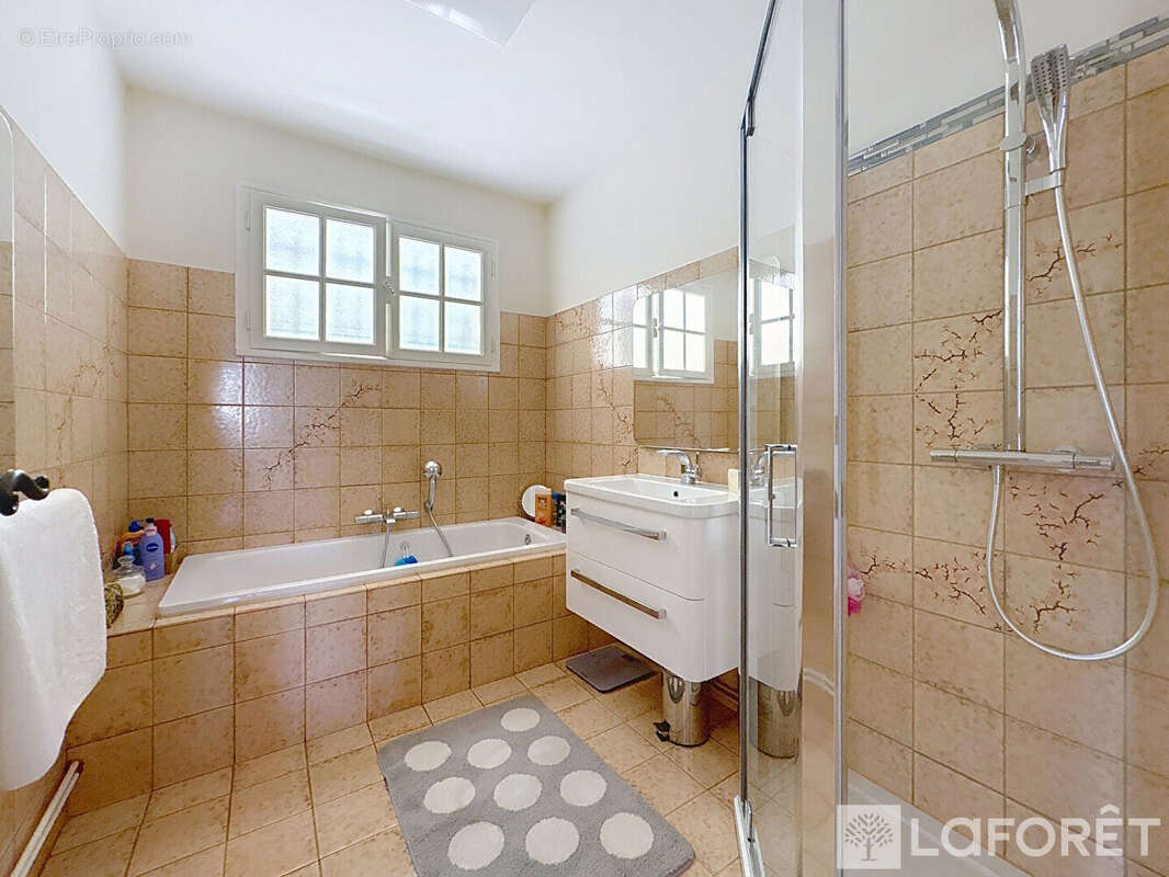 Maison à PESSAC (Sardine) - photo 11