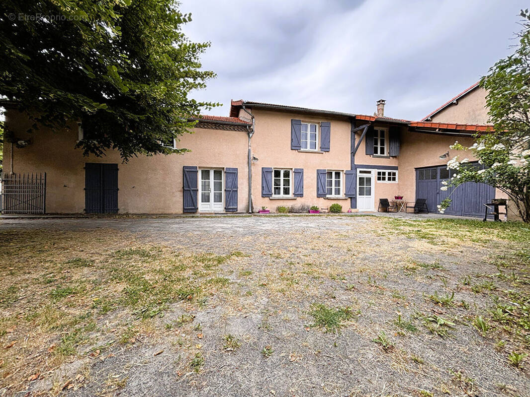 Maison à THURET