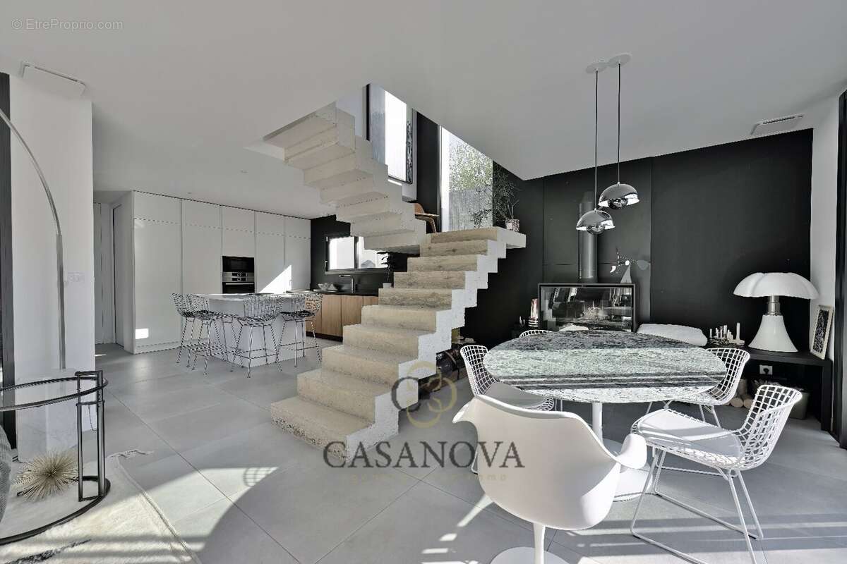 Maison à CASTELNAU-LE-LEZ