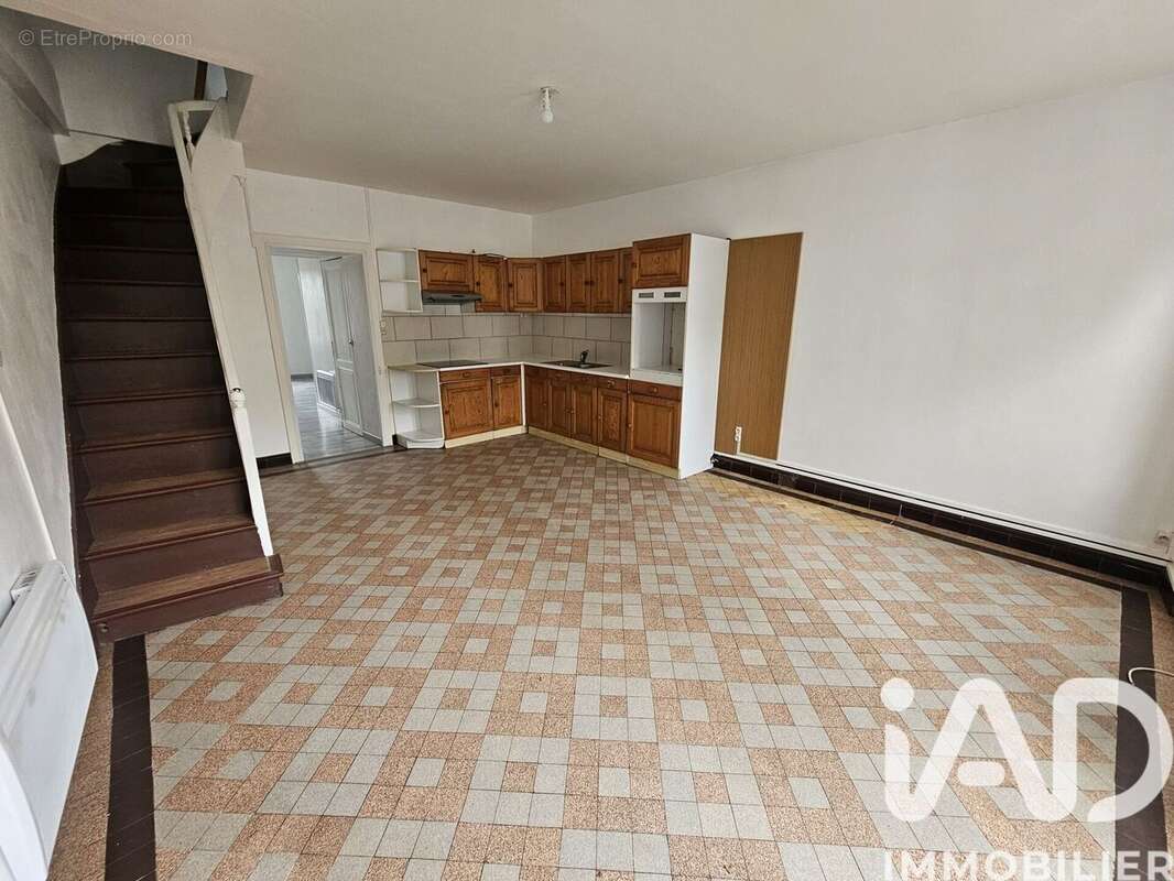 Photo 2 - Maison à ROCHESERVIERE