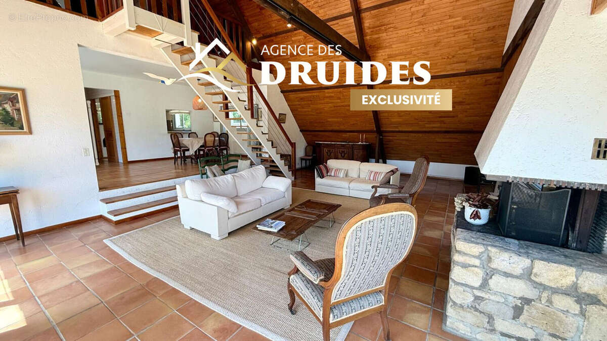 Maison La Trinite Sur Mer 7 pièces 243 m2 - 56470 - photo 9