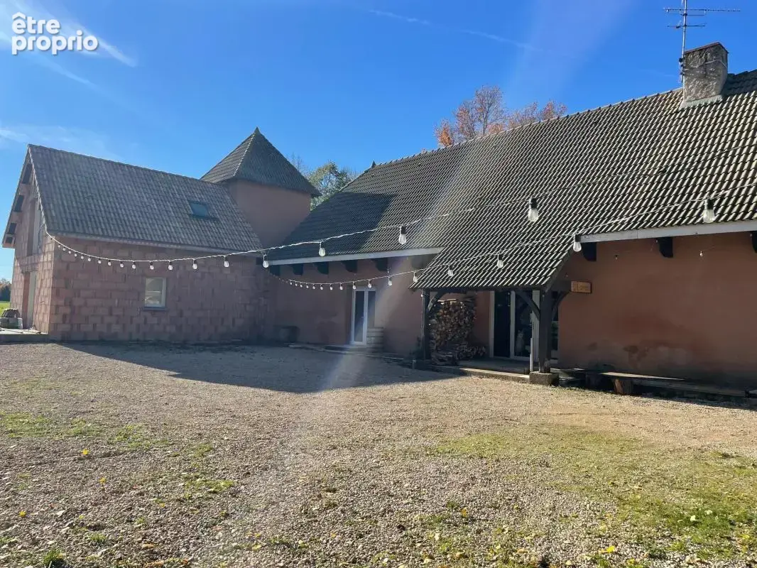 Maison de 5 pièces de 300 m² à Saint-Martin-en-Bresse - photo 3