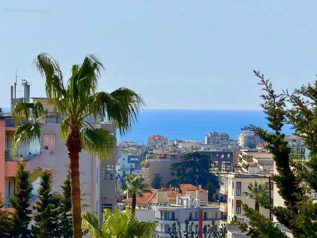 Appartement à LE CANNET