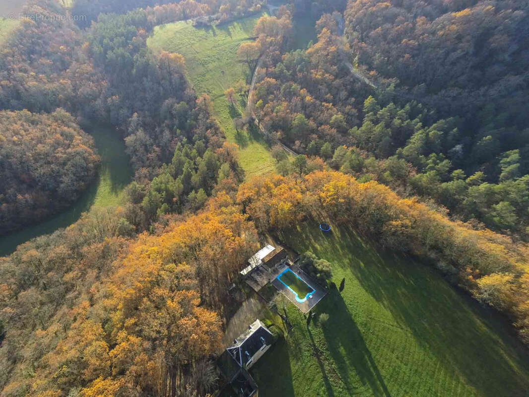 Maison à CENAC-ET-SAINT-JULIEN