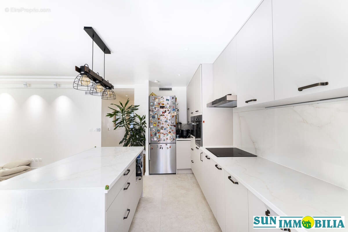 Appartement à SAINT-LAURENT-DU-VAR