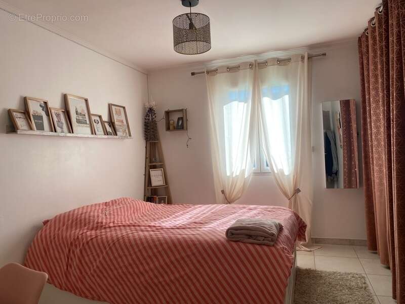 Maison à SAINT-MARTIN-DE-VALGALGUES