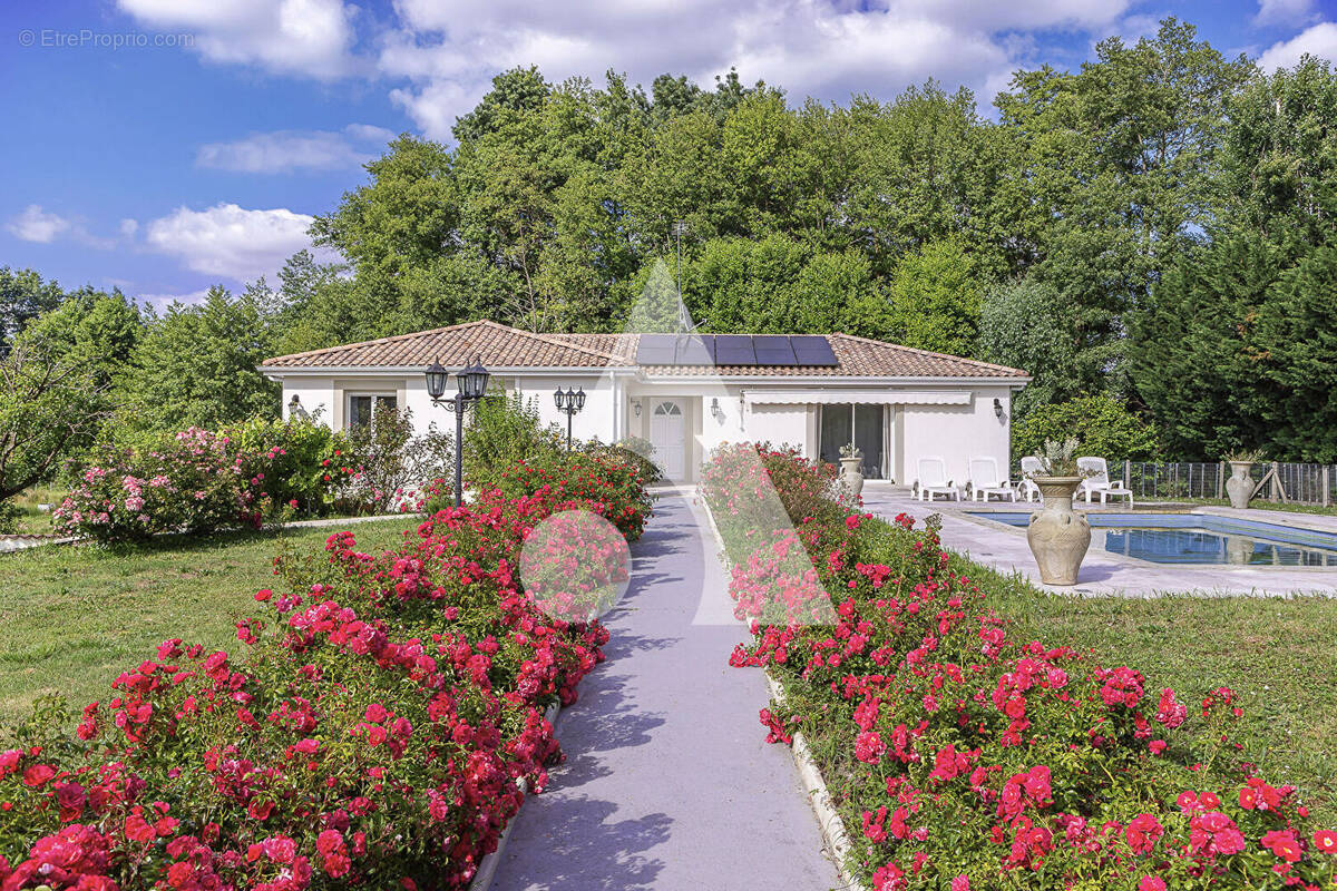 Maison à SAINT-DENIS-DE-PILE