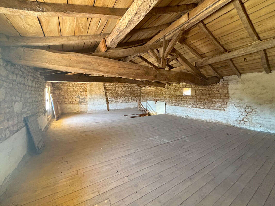 Maison à BALANZAC