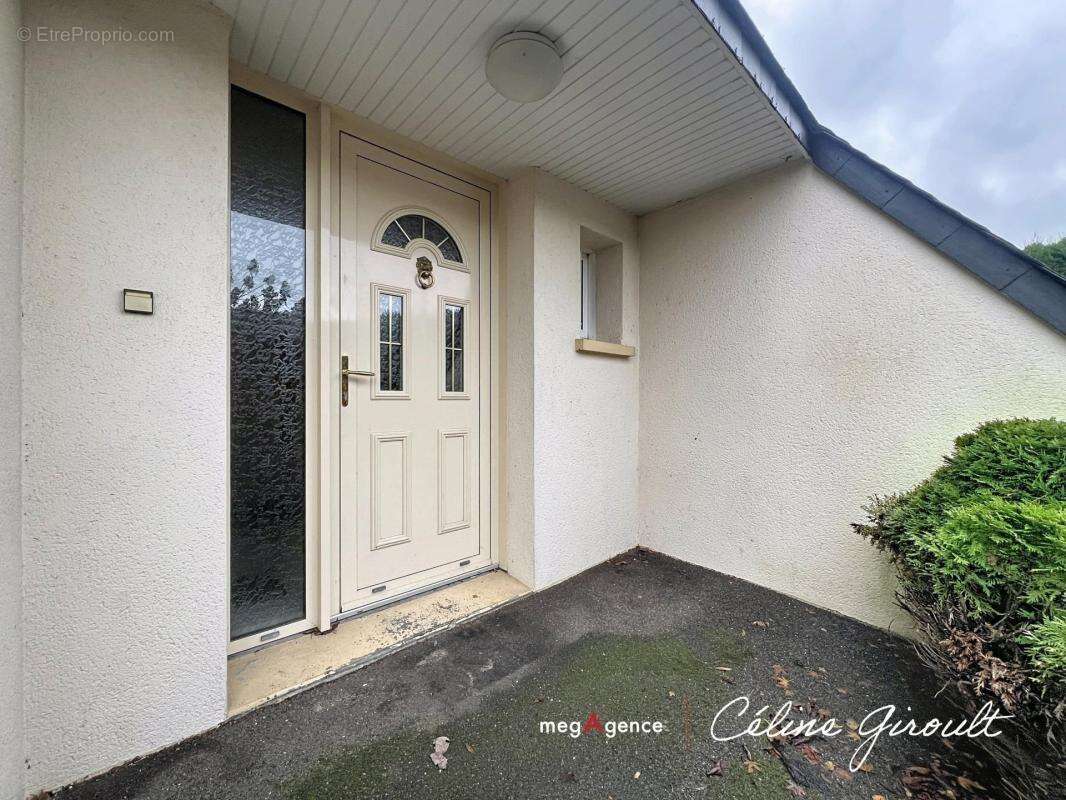 Maison à LE VAL-SAINT-PERE