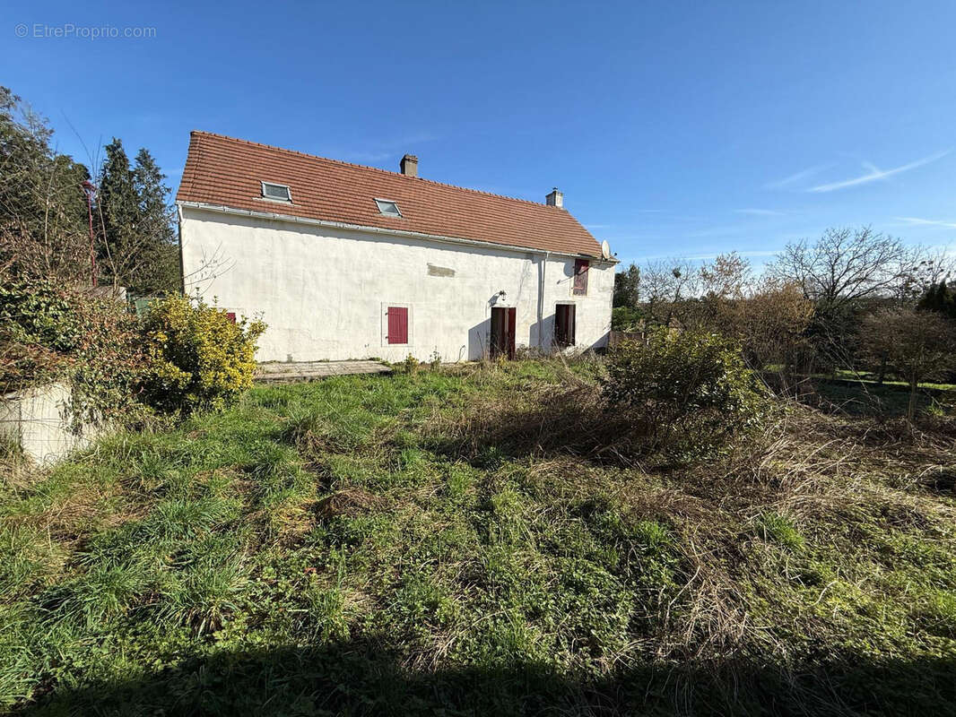 Maison à LA CELLE-SUR-NIEVRE