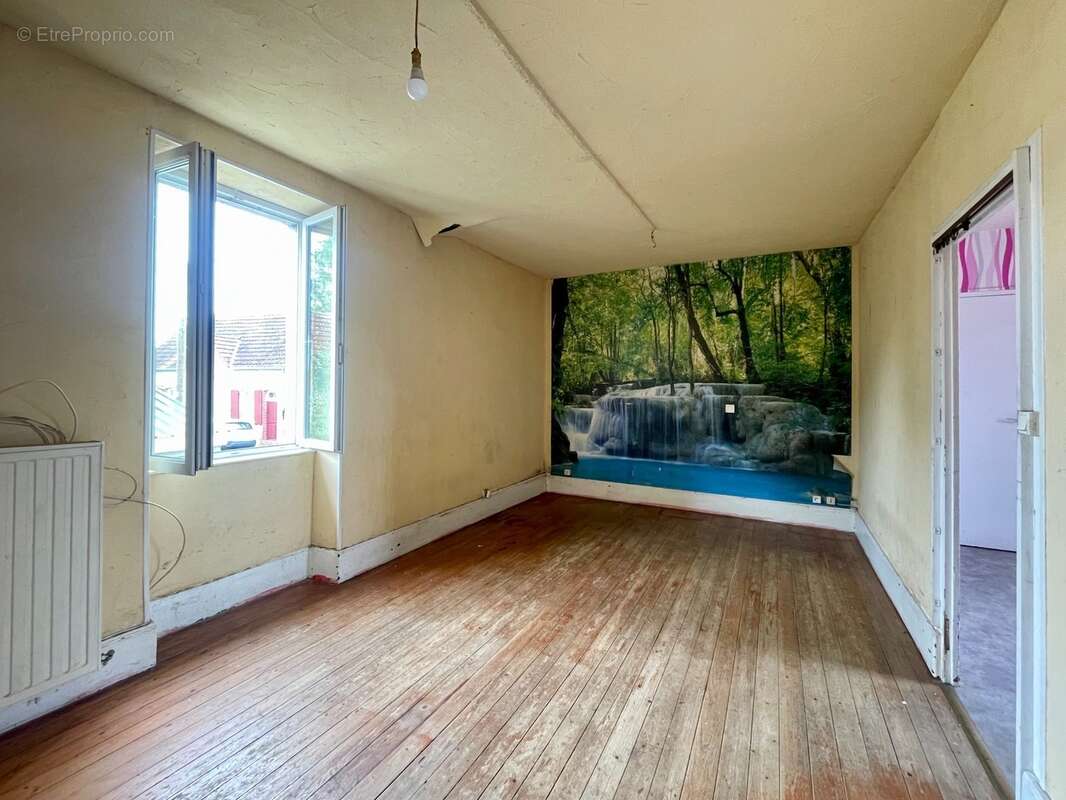 Maison à vendre 6 pièces SANCOINS (18) - photo 5