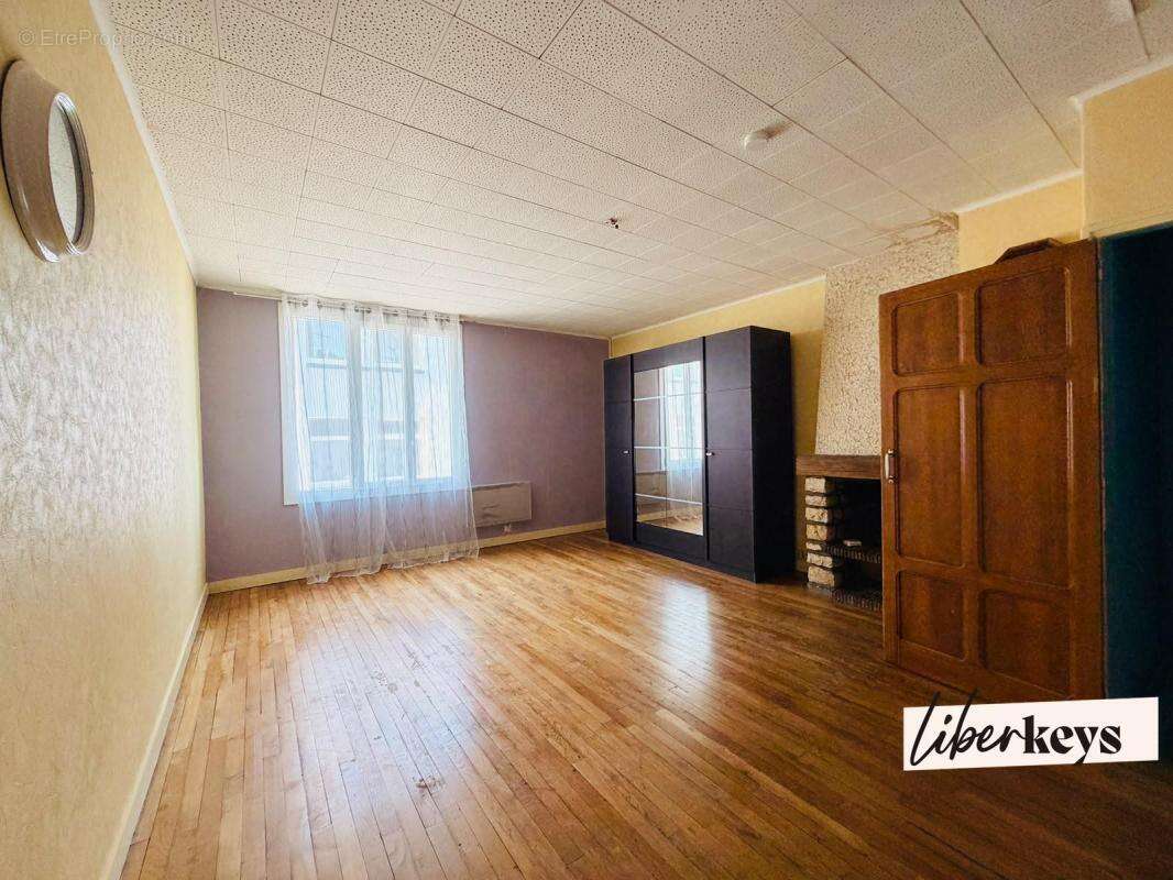 La châtaigneraie – maison de ville 269 m² avec studio indépendant : résidence familiale ou investissement locatif à fort potenti - photo 16