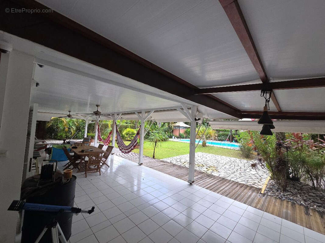 Maison à REMIRE-MONTJOLY